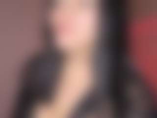 Live cam show with Candela34 - Smoking on CamClone