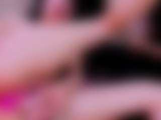 Live cam show with Gaby - Facial Piercings on livesuperchat.net