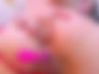 Live cam show with Gaby - Facial Piercings on AdultVida.com