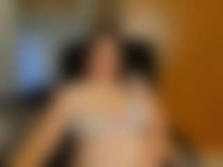 Naomi2life's Live Sex Cam Show