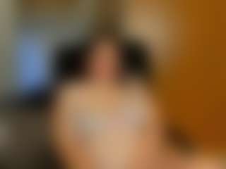 Naomi2life's Live Sex Cam Show