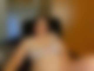 Naomi2life's Live Sex Cam Show