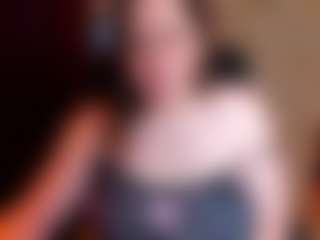 Live cam show with Naomi2life - Moaning on SquirtSoMuch