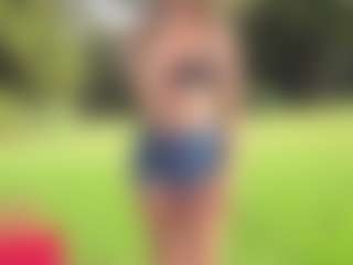 Live cam show with AngieHuston - Blonde Hair on SpunkLive