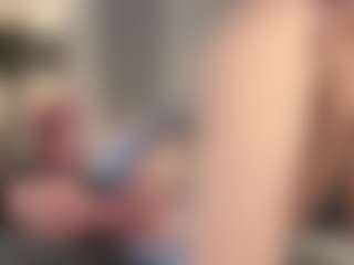 Live cam show with EugeneArlotta - Oil on AdultVida.com