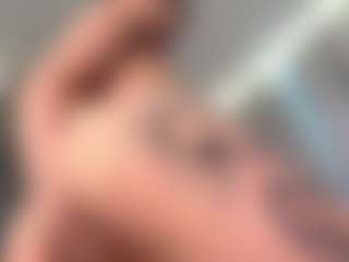 Live cam show with EugeneArlotta - Smoke on liverealitysex.com