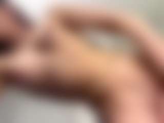 Show en direct avec EugeneArlotta - Nipple Piercings sur Camsoda