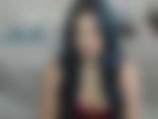 Live cam show with LunaBlueY - Brown Eyes on StripNow