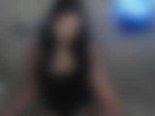 Live cam show with LunaBlueY - Natural on Camsoda