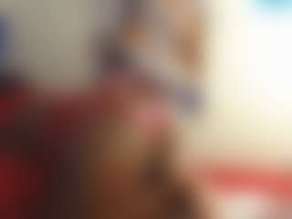 Live cam show with ROXYBAD - Average on Pornisteam.com