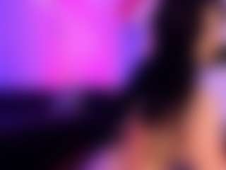 Live cam show with Mary-Lori - Shaved Pussy on Camversity