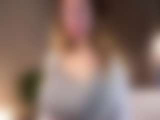 EloisCobane's Live Sex Cam Show