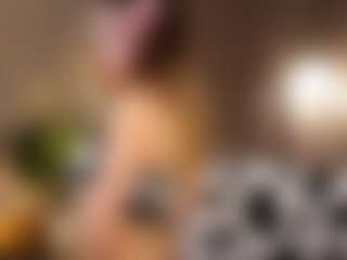 Live cam show with EloisCobane - Green Eyes on StripNow