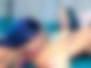 Rubi-18's Live Sex Cam Show