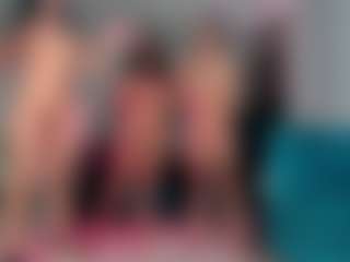 Rubi-18's Live Sex Cam Show