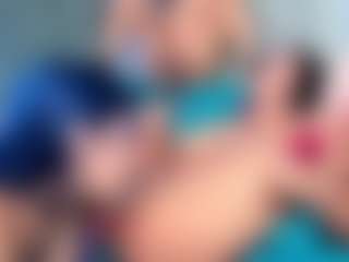 Rubi-18's Live Sex Cam Show
