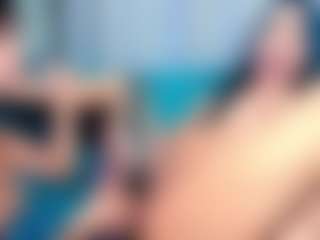 Rubi-18's Live Sex Cam Show