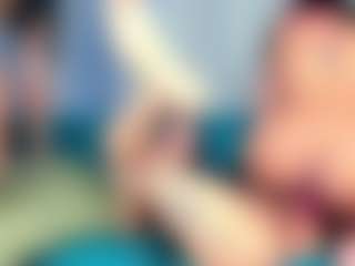 Rubi-18's Live Sex Cam Show