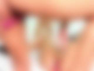 Rubi-18's Live Sex Cam Show