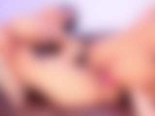 Rubi-18's Live Sex Cam Show