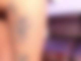 Rubi-18's Live Sex Cam Show
