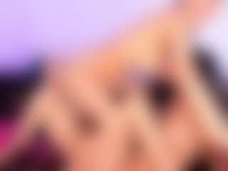 Rubi-18's Live Sex Cam Show
