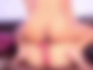 Rubi-18's Live Sex Cam Show