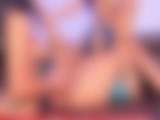 Rubi-18's Live Sex Cam Show