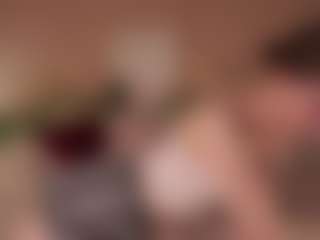 Live cam show with KatrinaBellman - Facial on StripNow