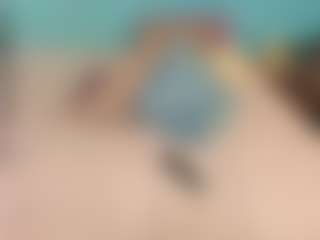 Live cam show with Alis - Petite Teen (18+) on CamSodaAdn