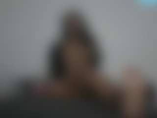 Live cam show with Cocolefeme - Cum on madthumbs