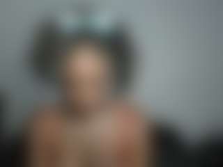 Live cam show with Cocolefeme - Fuck Machine on intimatelivegirls.com