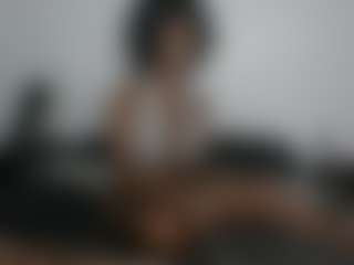 Live cam show with Cocolefeme - Petite on Camsoda