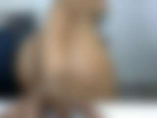 Live cam show with Cocolefeme - Ebony Big Tits on SinfulBabes