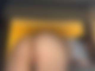 Live cam show with MargWise - Mobile Teen (18+) on xxxlivecams.org