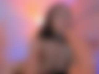 Live cam show with Miss-Nii - Tiny on Milfs Live