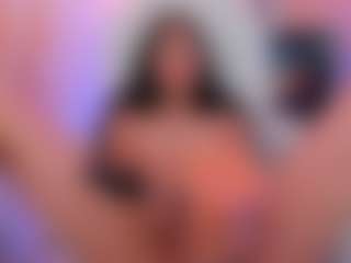 Live cam show with Miss-Nii - Deepthroat on livesuperchat.net