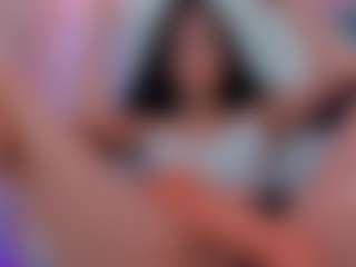 Live cam show with Miss-Nii - Blow on AdultVida.com