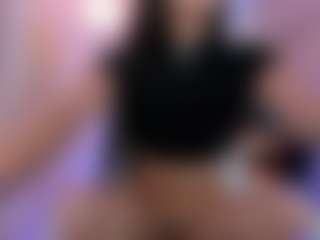 Live cam show with Miss-Nii - Thin on Gym Cam Girls