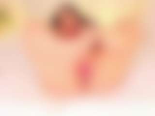 Live cam show with kimmie-laurence - HD on Milfs Live