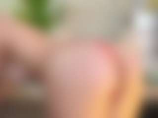 Live cam show with LillianWeal - Normal on Cam Slut