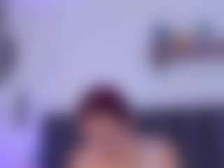 Live cam show with CristalFoxy - Skinny on SquirtSoMuch
