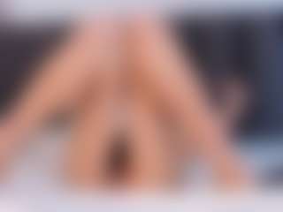 Live cam show with CristalFoxy - Horny on eurowanks.com