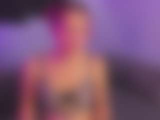 Live cam show with CristalFoxy - Cute on Dolls Live