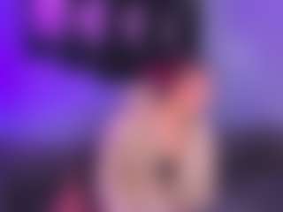 Live cam show with CristalFoxy - Cute on CamwithHer