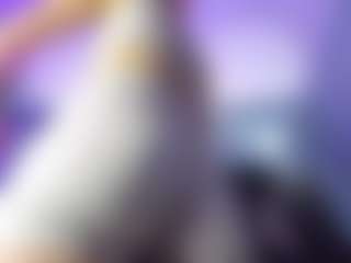 Live cam show with CristalFoxy - Cute on hrnylive.com
