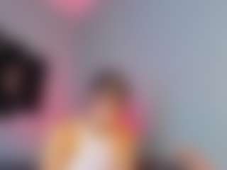 Live cam show with CristalFoxy - Brown Hair on madthumbs