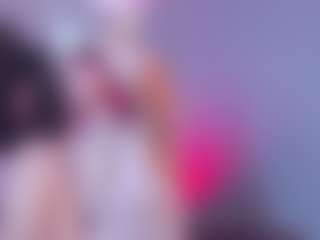 Live cam show with CristalFoxy - Amateur Brown Hair on Camsoda