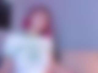 Live cam show with CristalFoxy - Shaved Pussy Brown Hair on Camsoda