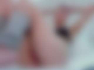 Live cam show with CristalFoxy - Small Tits Brown Hair on Camsoda